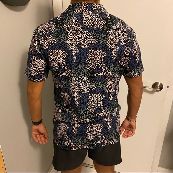 Button up - Picture 2 of 2